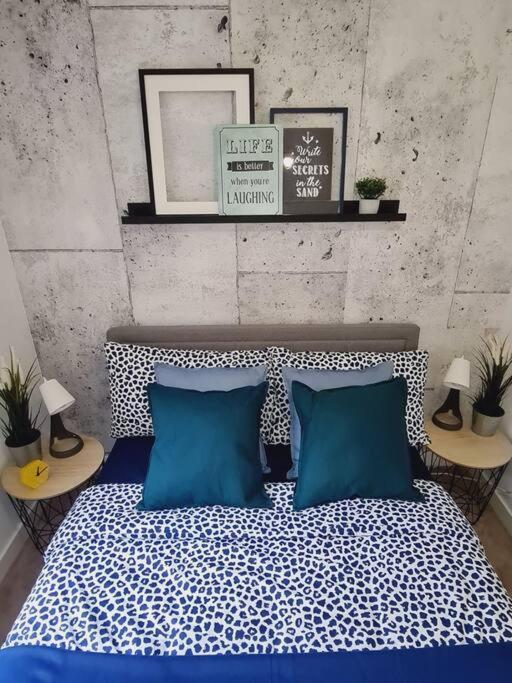 Stylish 2 Bedroom Apartment / Free Gated Parking Glasgow Esterno foto