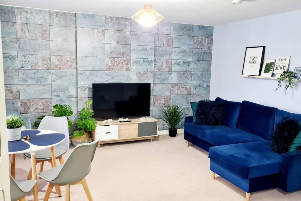 Stylish 2 Bedroom Apartment / Free Gated Parking Glasgow Esterno foto